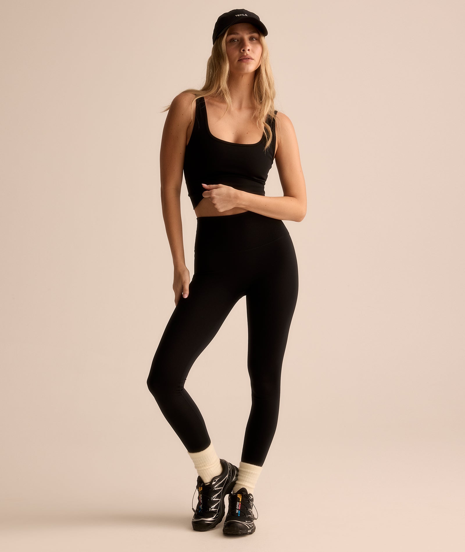Cropped Tank | Black | VEHLA