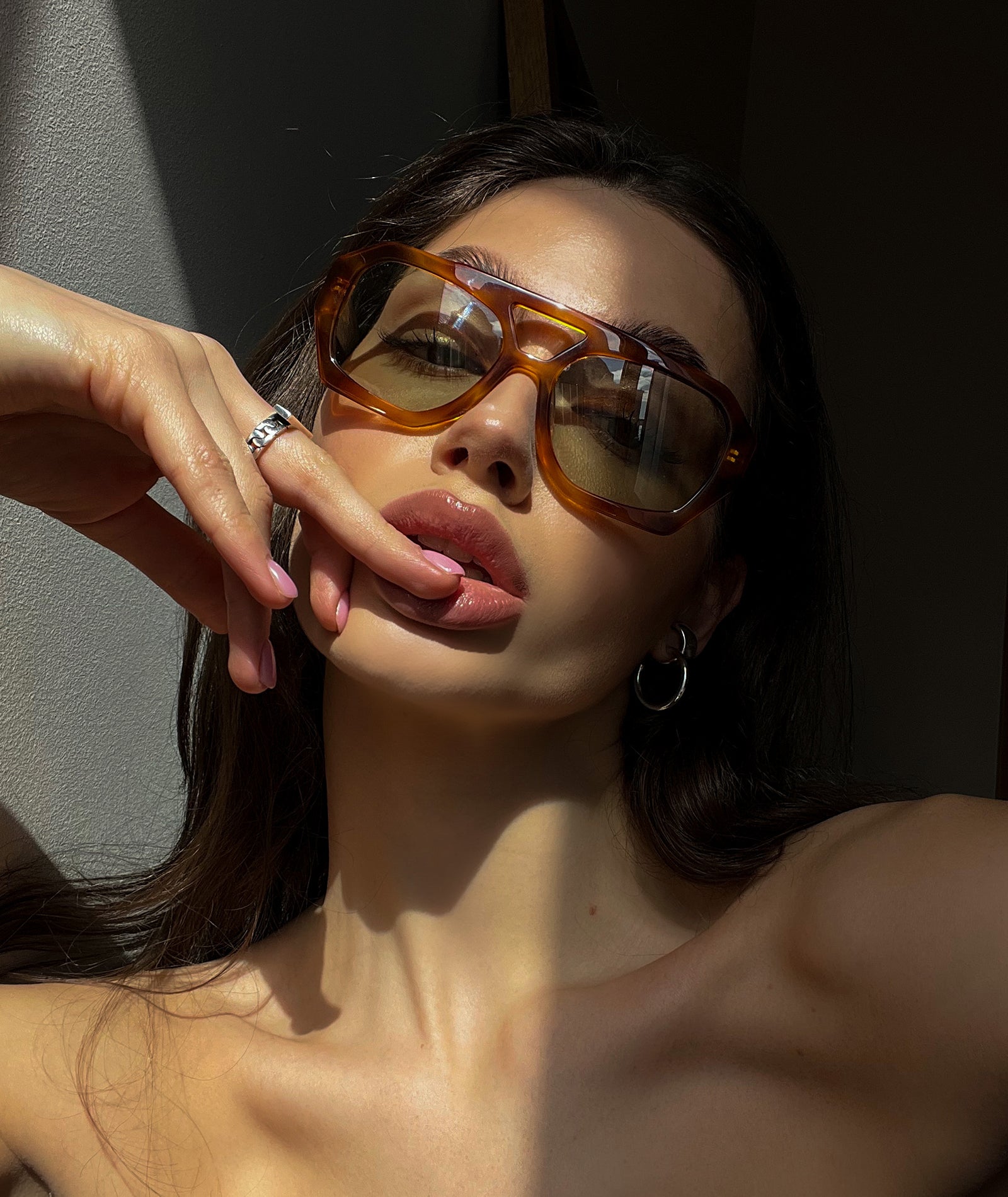 VEHLA River Sunglasses in Honey Tort/Sage VS353 OS Brand New NWT Vehla River Honey Tort / Sage - VS353 | Sneaker Baker main image 3