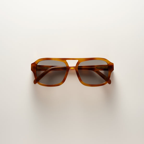 Honey Colored Sunglasses | Dixie Tort / Sunglasses | VEHLA display picture 3