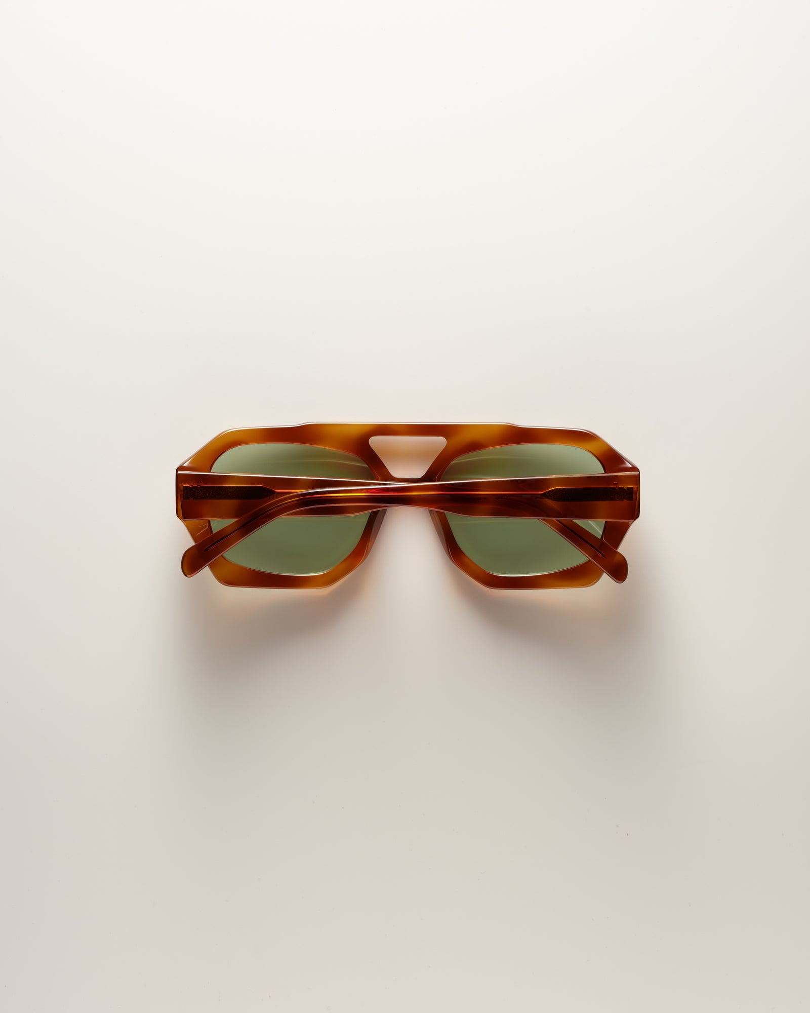 VEHLA Tortoiseshell Brown Sunglasses The unboxing series that never gets old main image 4