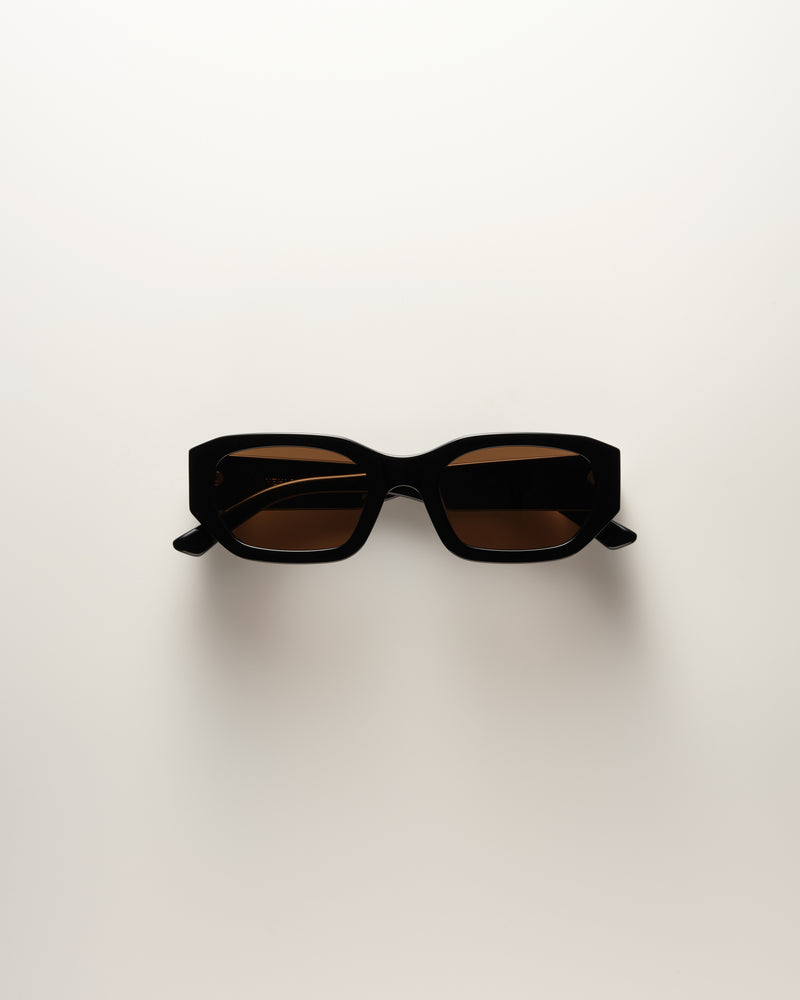 極美品 VEHLA Felix サングラス 黒 海外セレブ着用 べラ VS308 Felix Sunglasses | Black / Choc | VEHLA